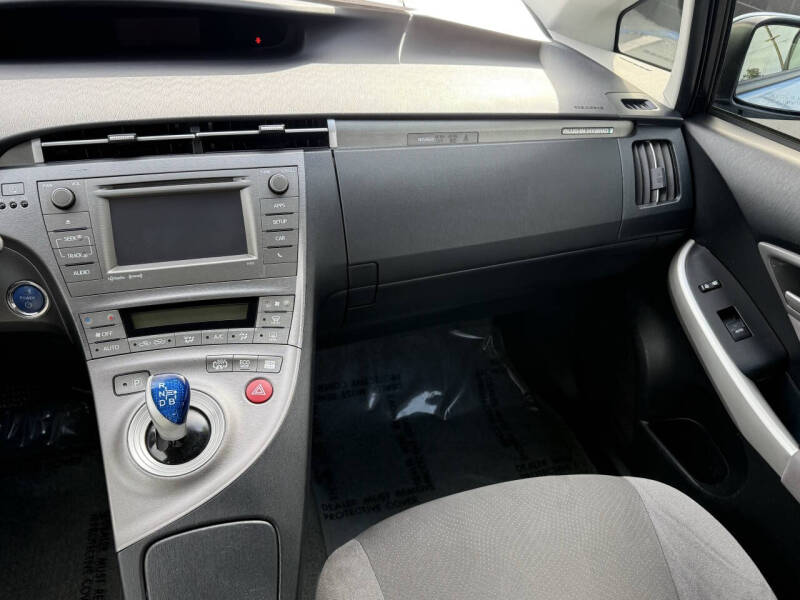 2013 Toyota Prius Plug-in Hybrid