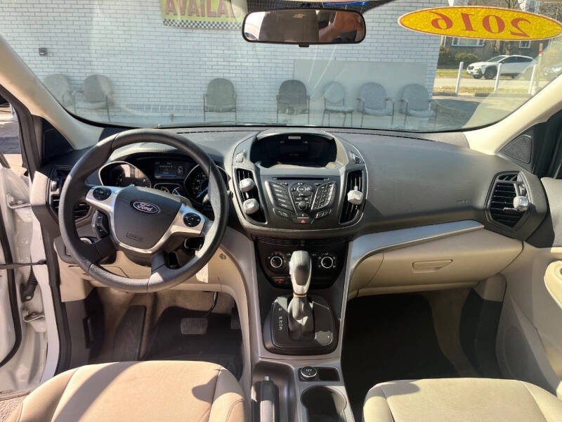 2016 Ford Escape SE