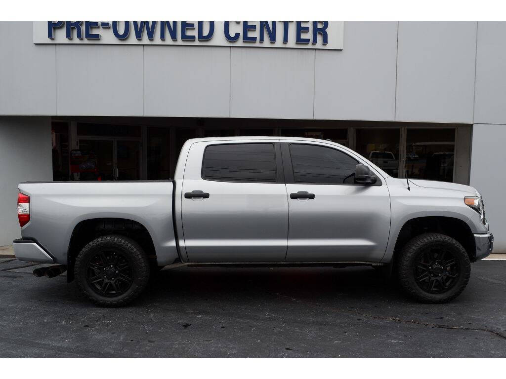 2018 Toyota Tundra for sale at EARL DUFF PRE-OWNED CENTER in Harriman, TN