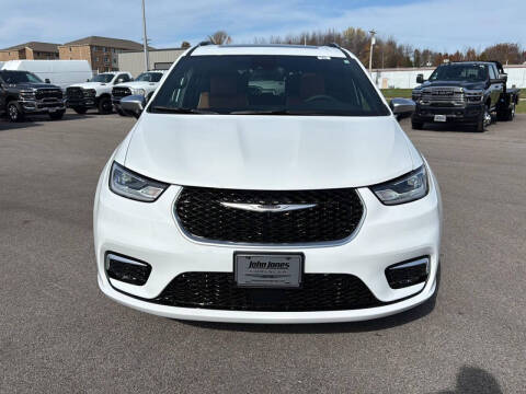 2026 Chrysler Pacifica Pinnacle