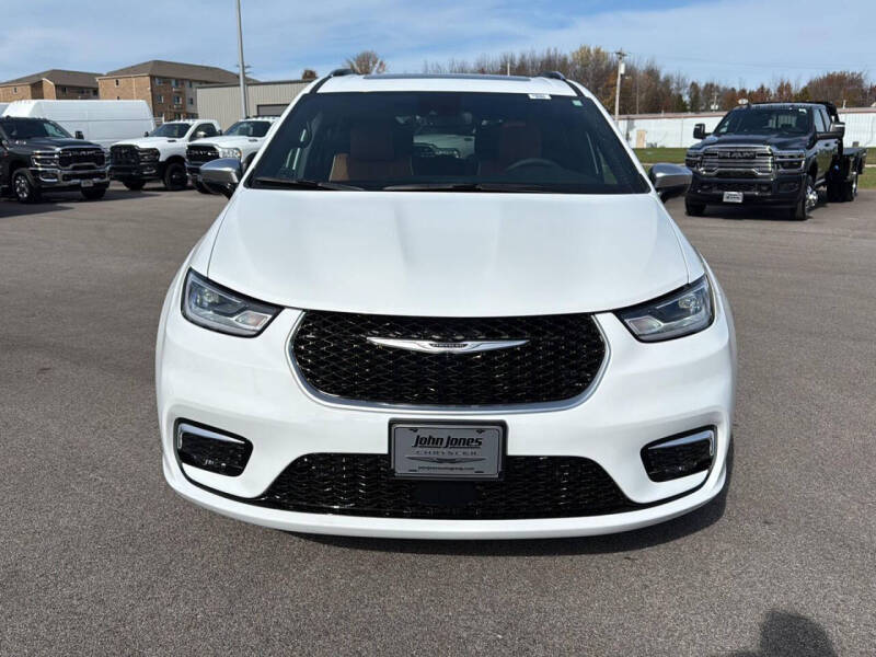 2026 Chrysler Pacifica Pinnacle