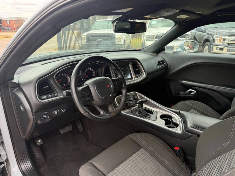 2021 Dodge Challenger SXT