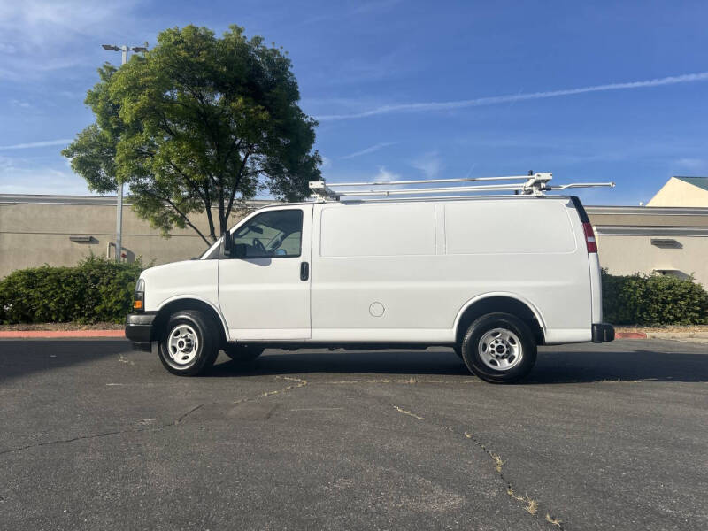 2023 GMC Savana 2500