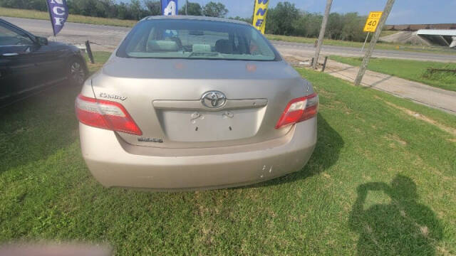 2009 Toyota Camry for sale at LEE'S MOTOR CO LLC in San Antonio, TX