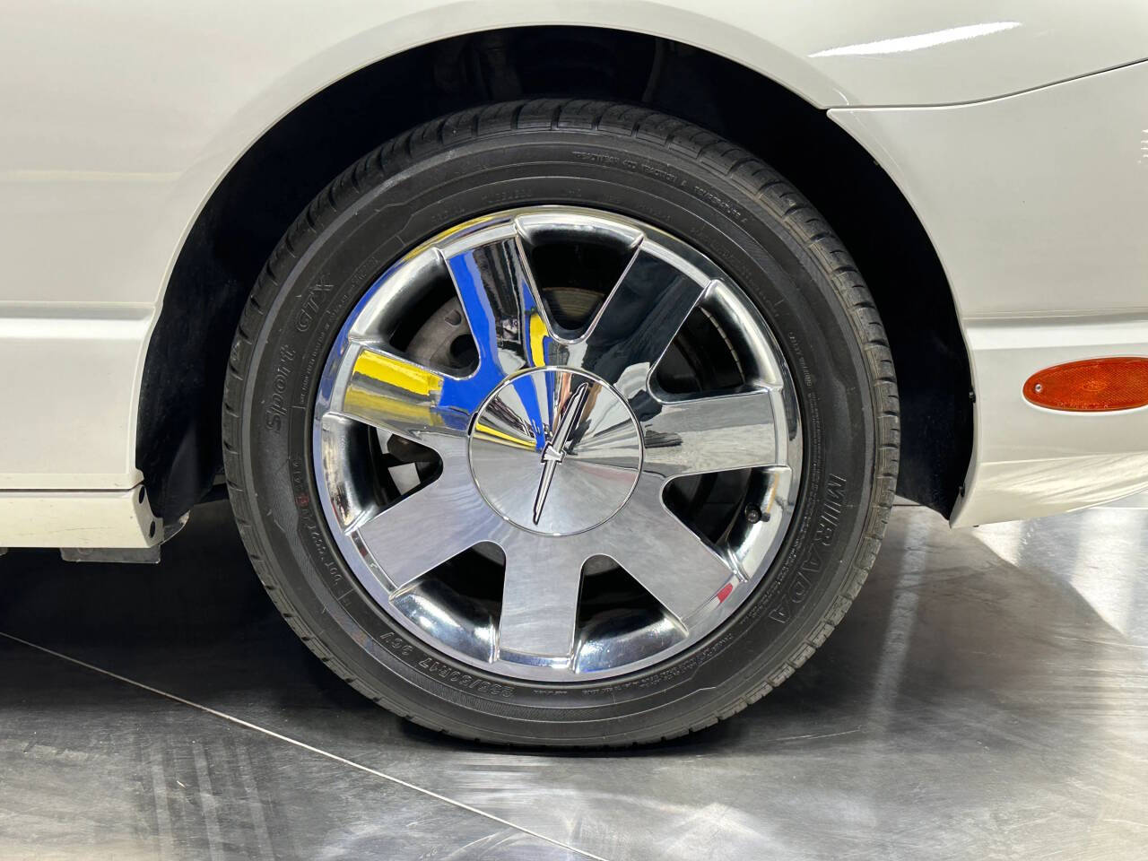 2003 Ford Thunderbird 100
