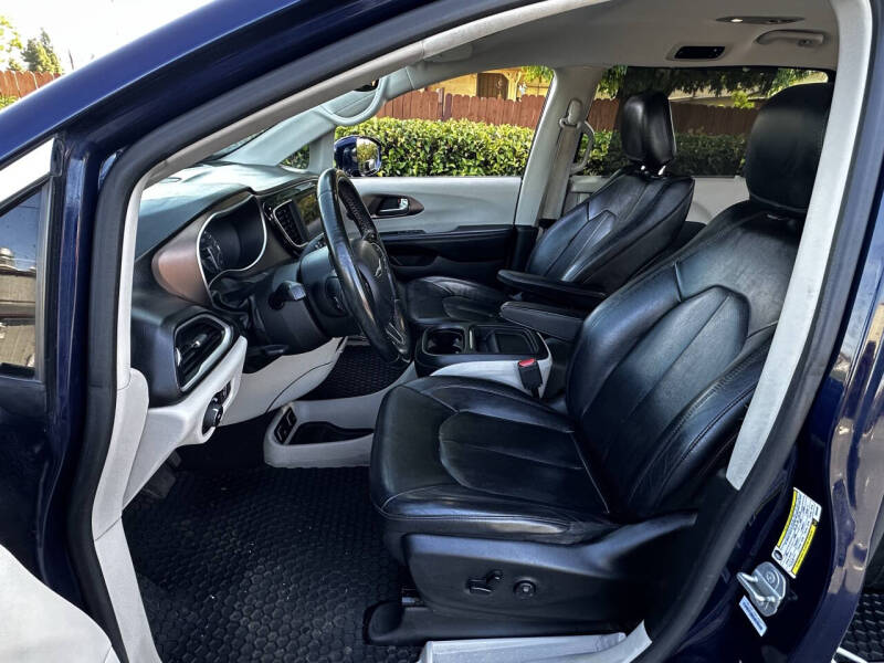 2019 Chrysler Pacifica Touring L