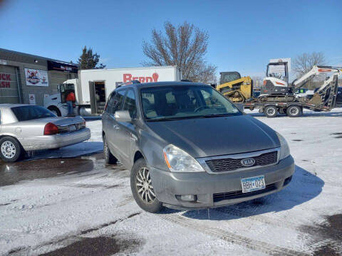 2011 Kia Sedona for sale at Kull N Claude Auto Sales in Saint Cloud MN