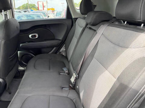 2017 Kia Soul +
