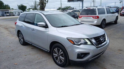 2020 Nissan Pathfinder SV