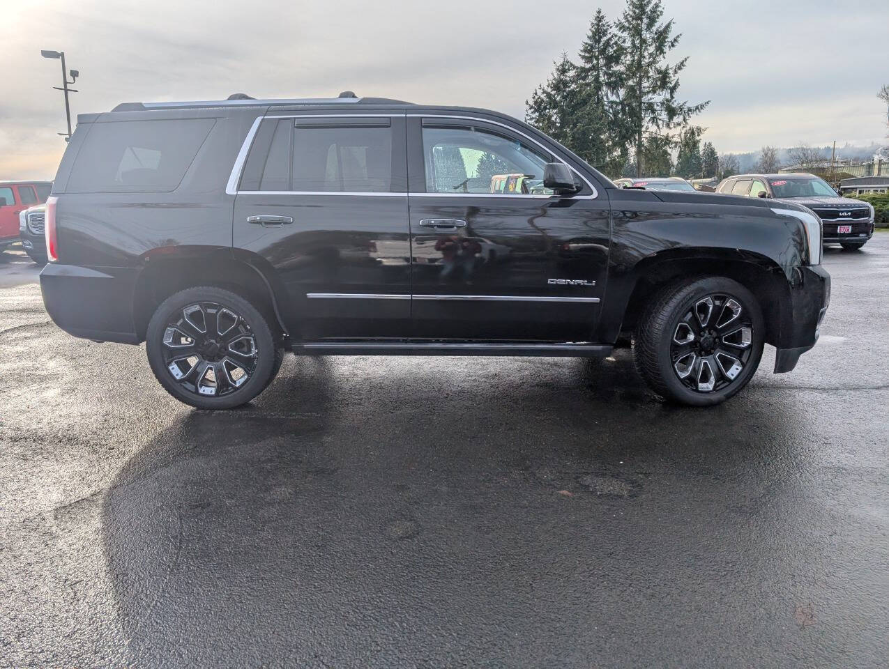 used 2020 GMC Yukon car, priced at $39,599