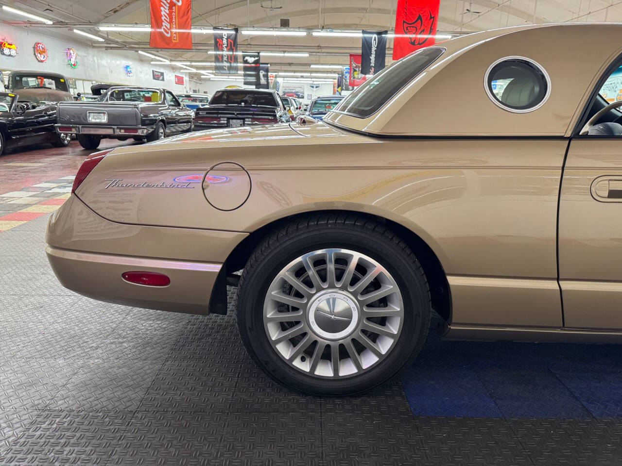 2005 Ford Thunderbird 48