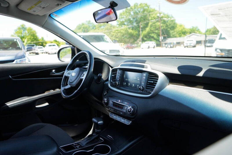 2020 Kia Sorento S V6