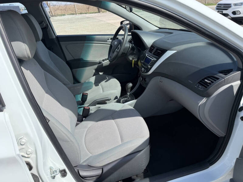 2014 Hyundai Accent GS - Photo 18