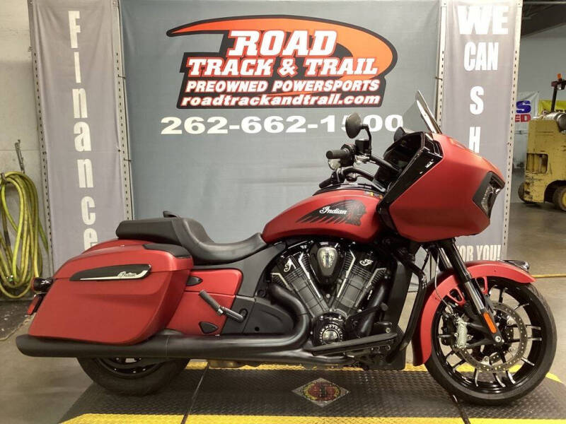 2024 Indian CHALLENGER DARK HORSE WITH POW