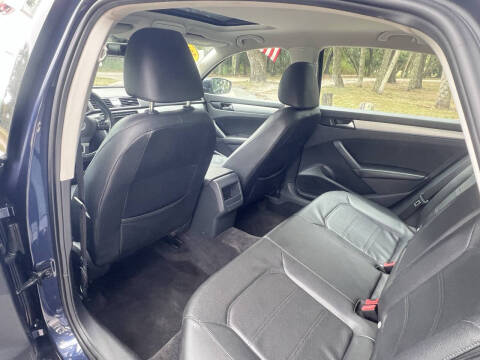 2012 Volkswagen Passat SE PZEV