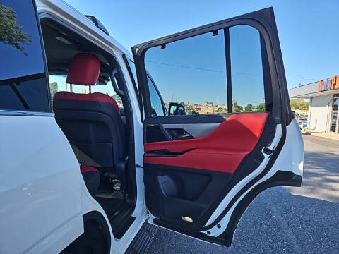 2022 Lexus LX 600 F SPORT Handling