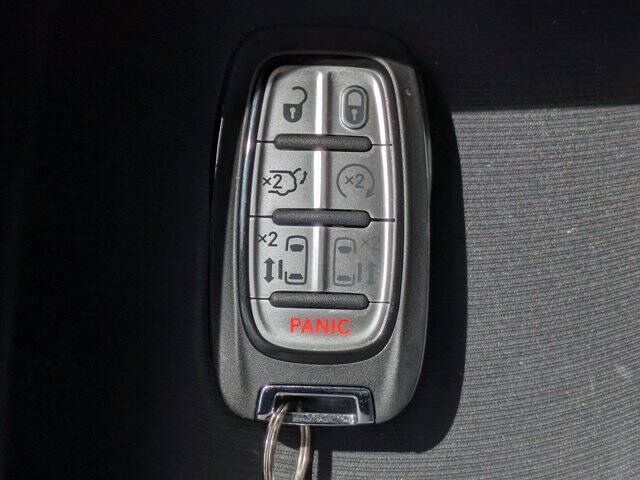 2026 Chrysler Voyager LX