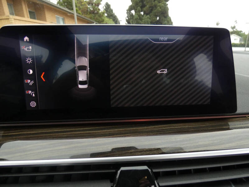 2019 BMW 5 Series 530i