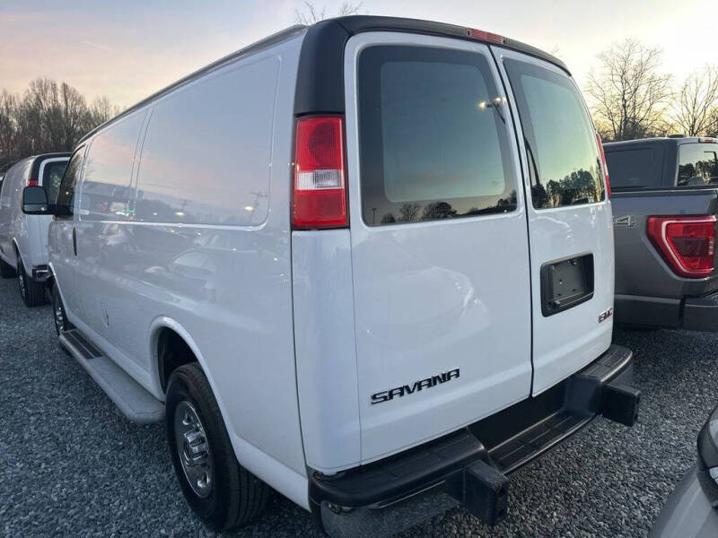 2023 GMC Savana 2500