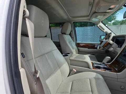 2012 Lincoln Navigator L