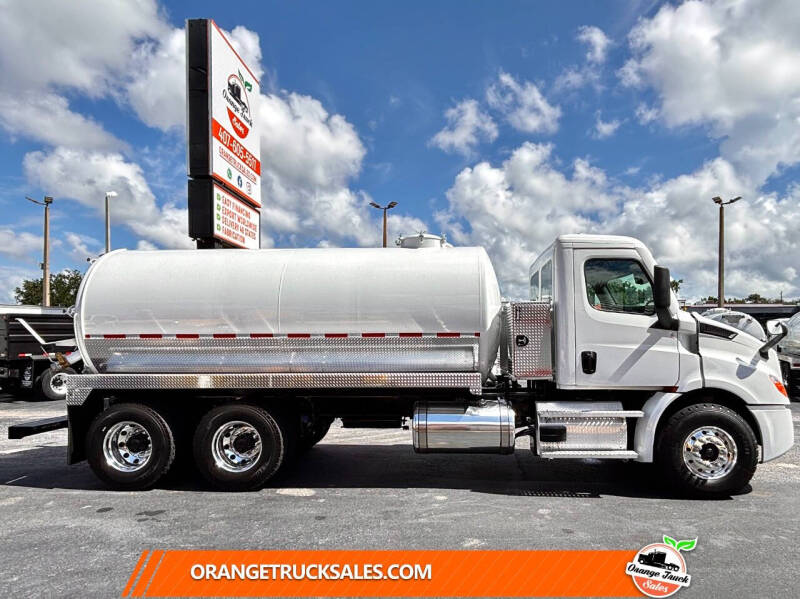 2022 Freightliner Cascadia