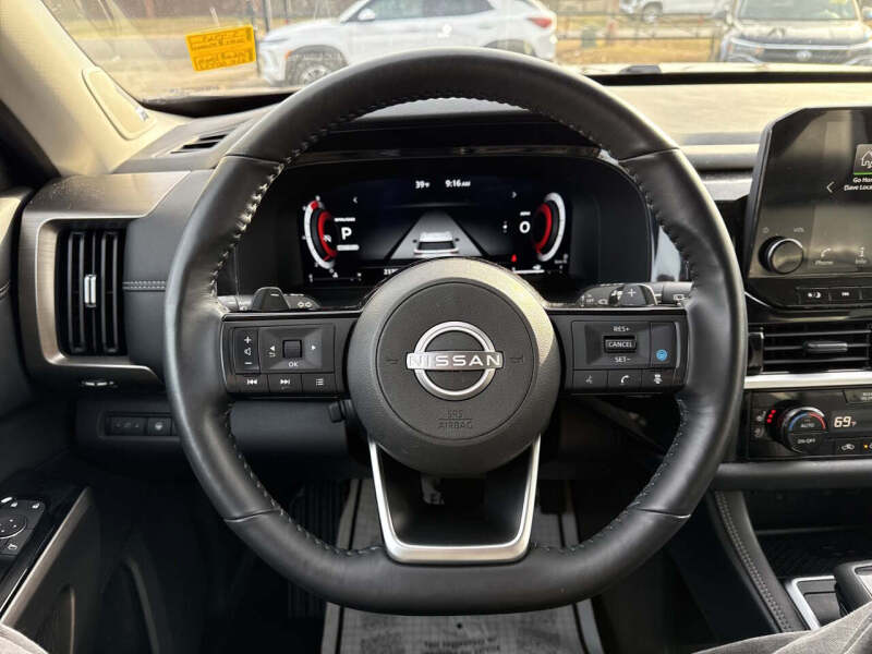 2024 Nissan Pathfinder Platinum