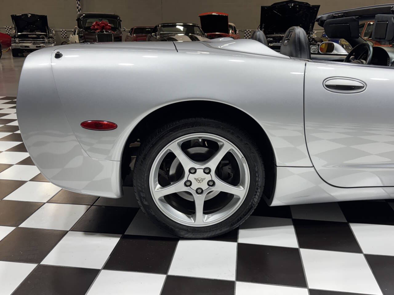 2002 Chevrolet Corvette 18