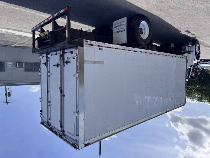 2018 Freightliner M2 106