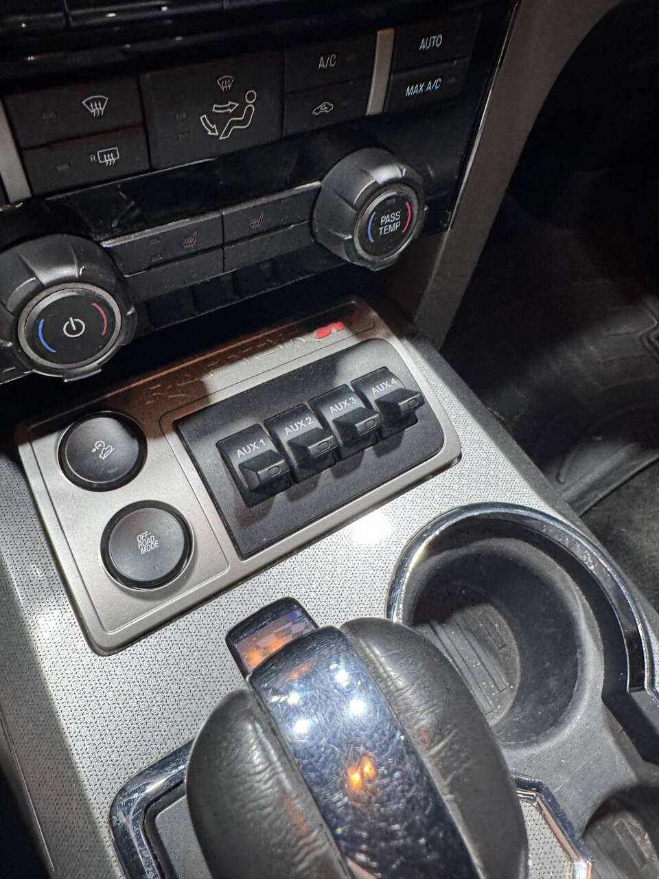 2010 Ford F-150 26