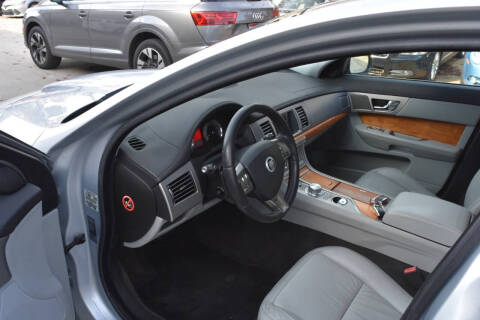 2009 Jaguar XF Luxury