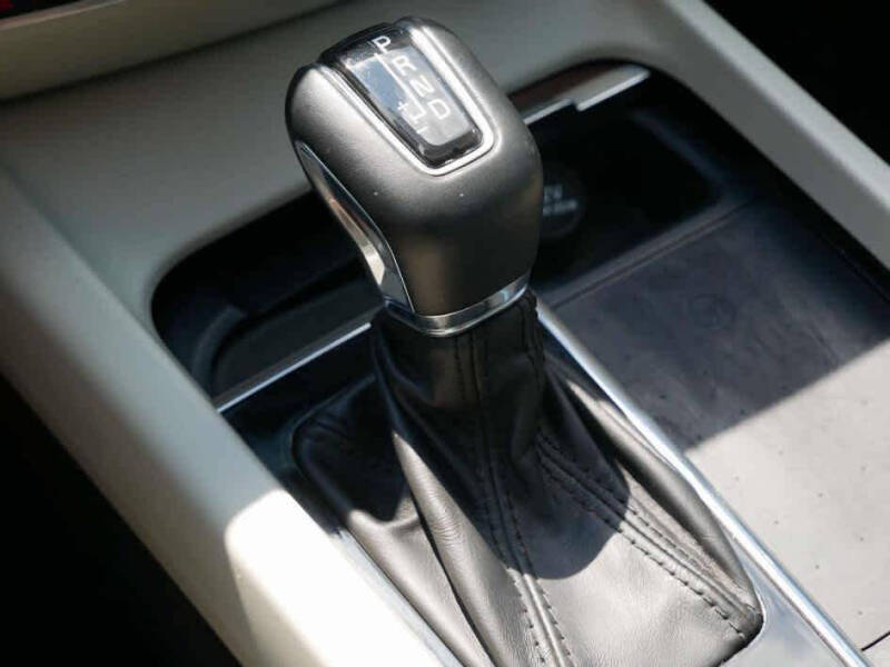 2021 Volvo S60 T5 Momentum