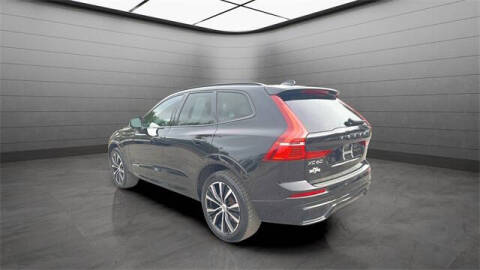 2023 Volvo XC60 B5 Plus Dark Theme