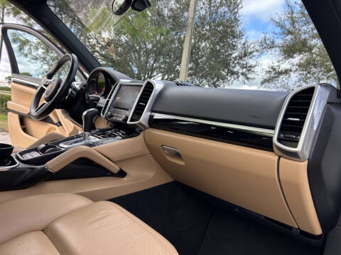 2017 Porsche Cayenne Platinum Edition