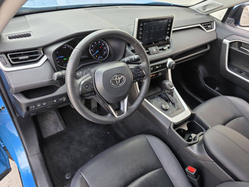 2021 Toyota RAV4 Hybrid XLE Premium