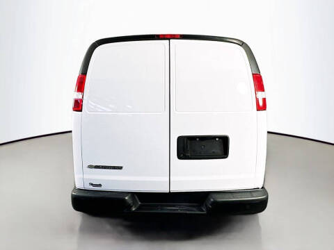 2021 Chevrolet Express 2500