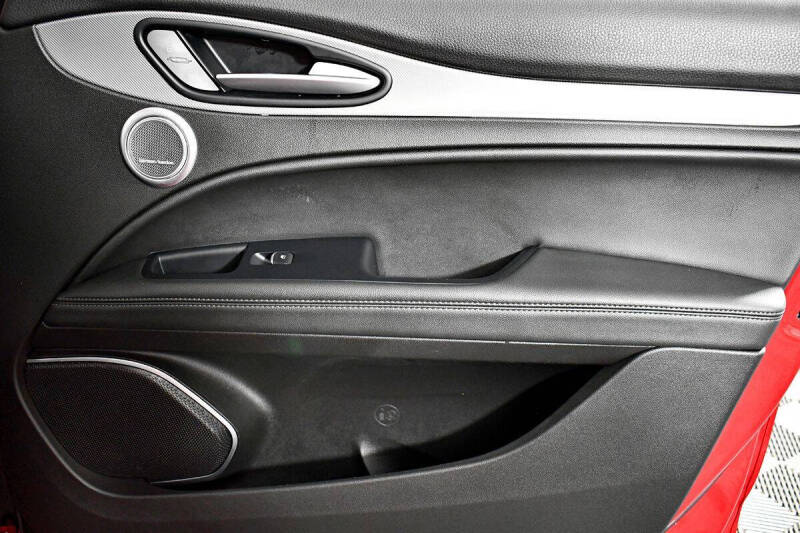 2019 Alfa Romeo Stelvio Ti Sport