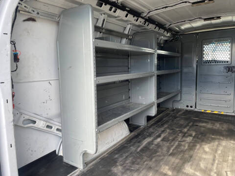 2017 GMC Savana 2500