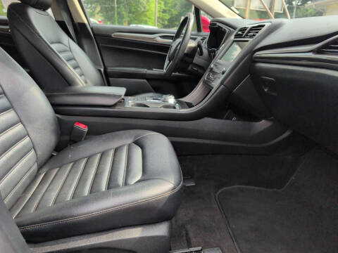 2020 Ford Fusion SEL