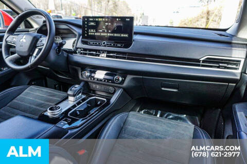 2025 Mitsubishi Outlander SE