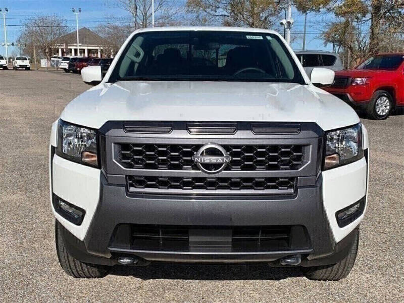 2025 Nissan Frontier SV