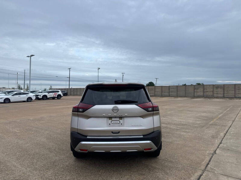 2022 Nissan Rogue Platinum