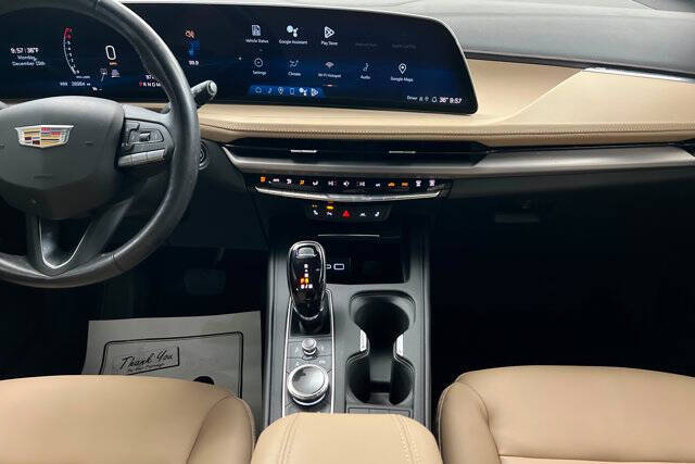 2024 Cadillac XT4 Luxury