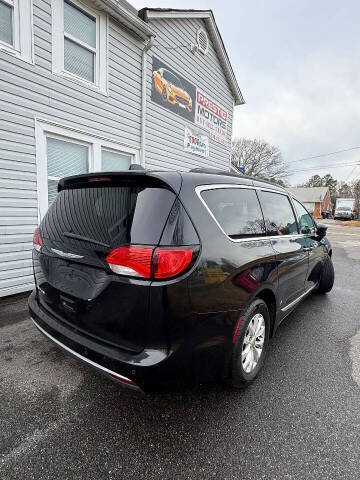 2017 Chrysler Pacifica Touring Plus