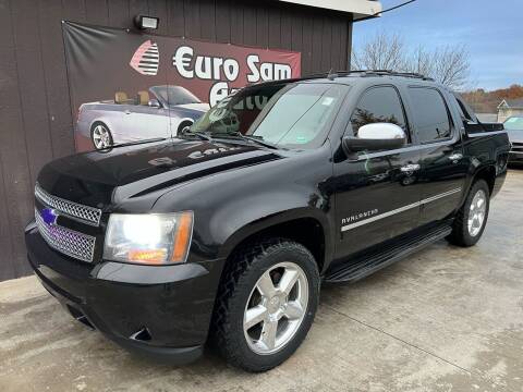 2011 Chevrolet Avalanche for sale at Euro Auto in Overland Park KS