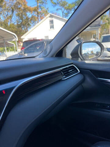 2018 Toyota Camry Hybrid XLE