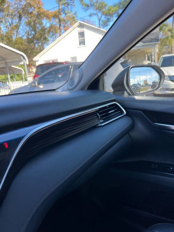 2018 Toyota Camry Hybrid XLE