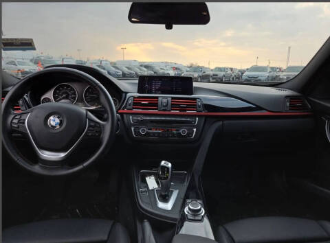 2012 BMW 3 Series 328i