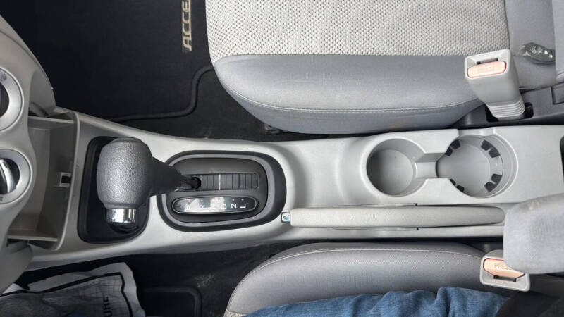 2010 Hyundai Accent GLS