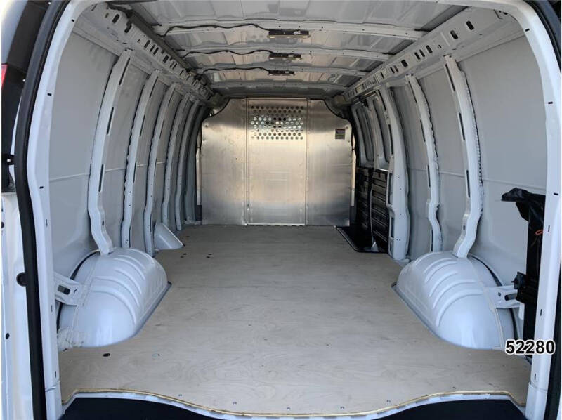 2025 Chevrolet Express 2500