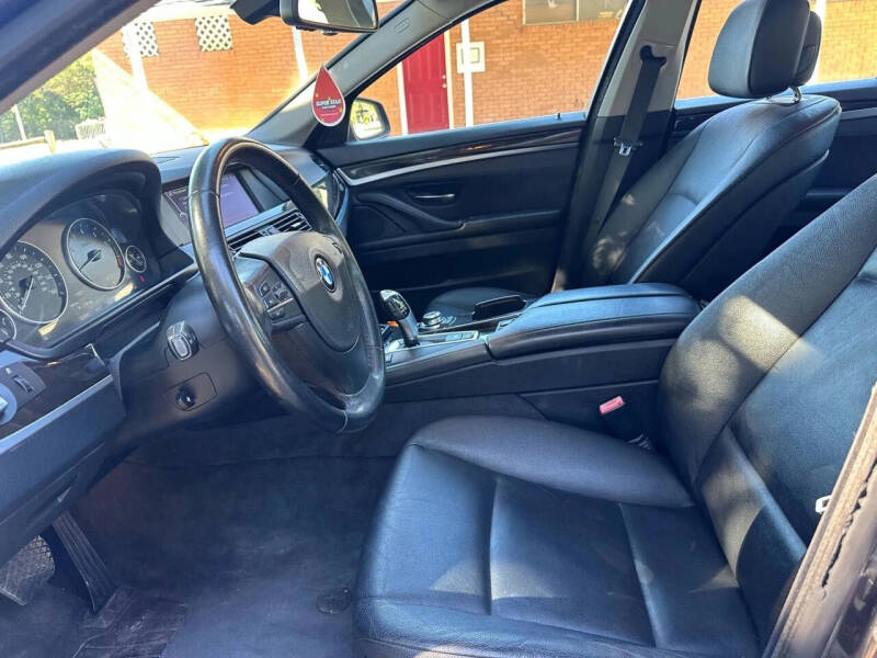 2011 BMW 5 Series 528i